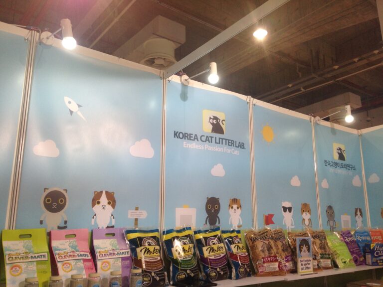 Inside the AROPET Exhibition Booth at the Pet Expo